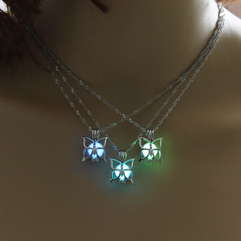 luminous-butterfly-necklace_1