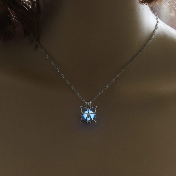 luminous-butterfly-necklace_blue